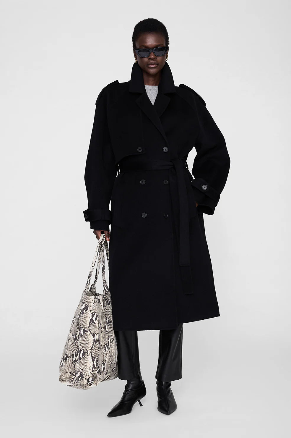 Leo Canvas Tote - Python