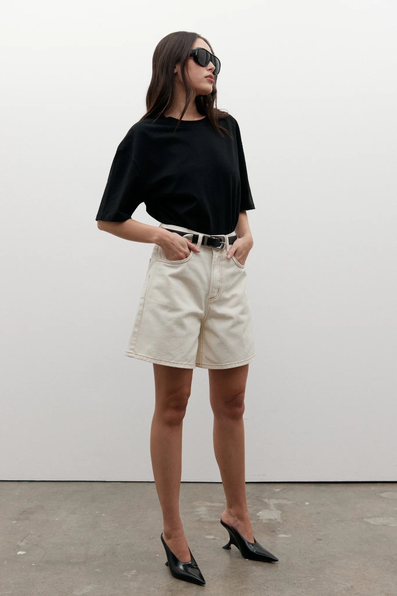 Jonas Boyfriend Tee - Black