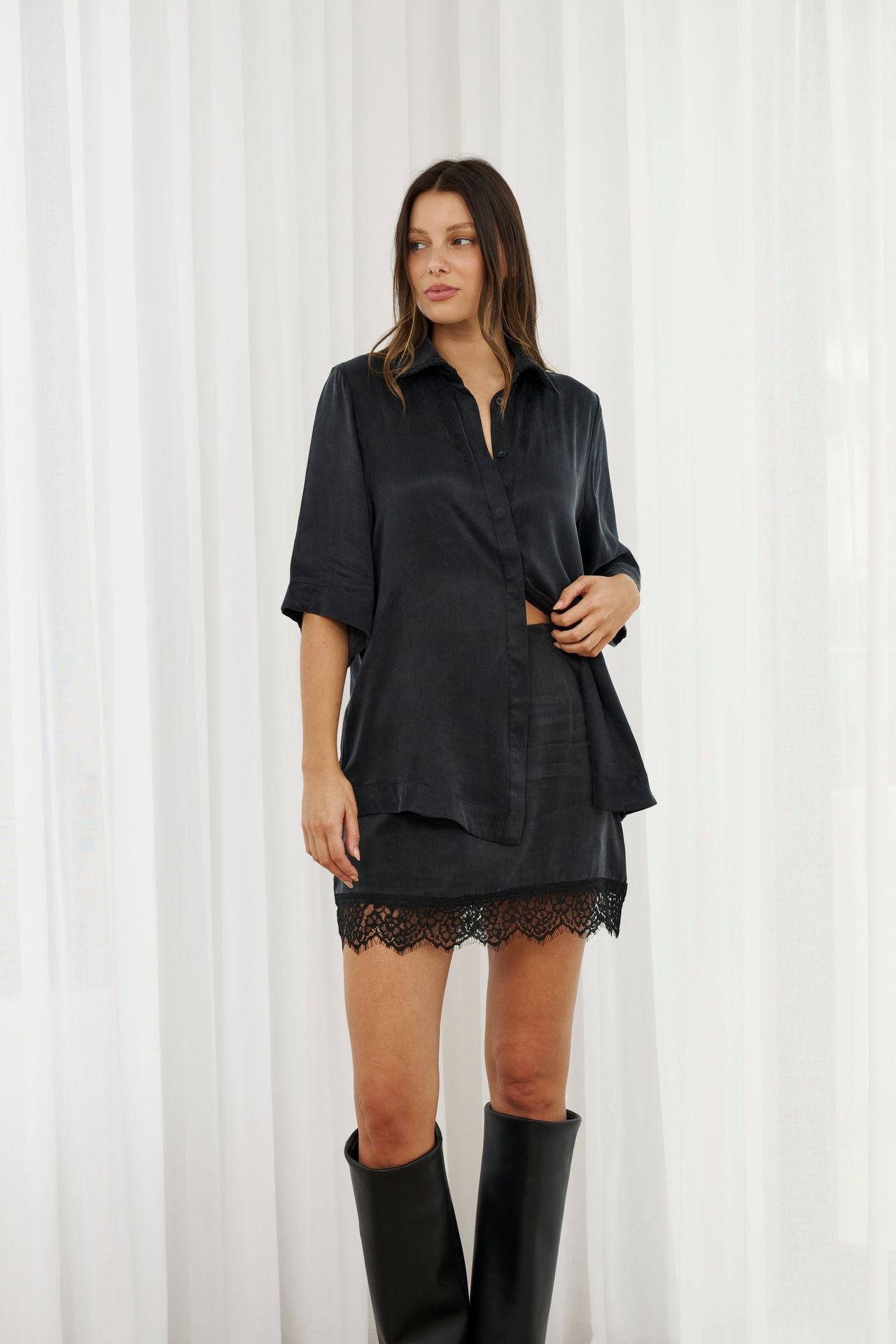 Crema Lace Skirt