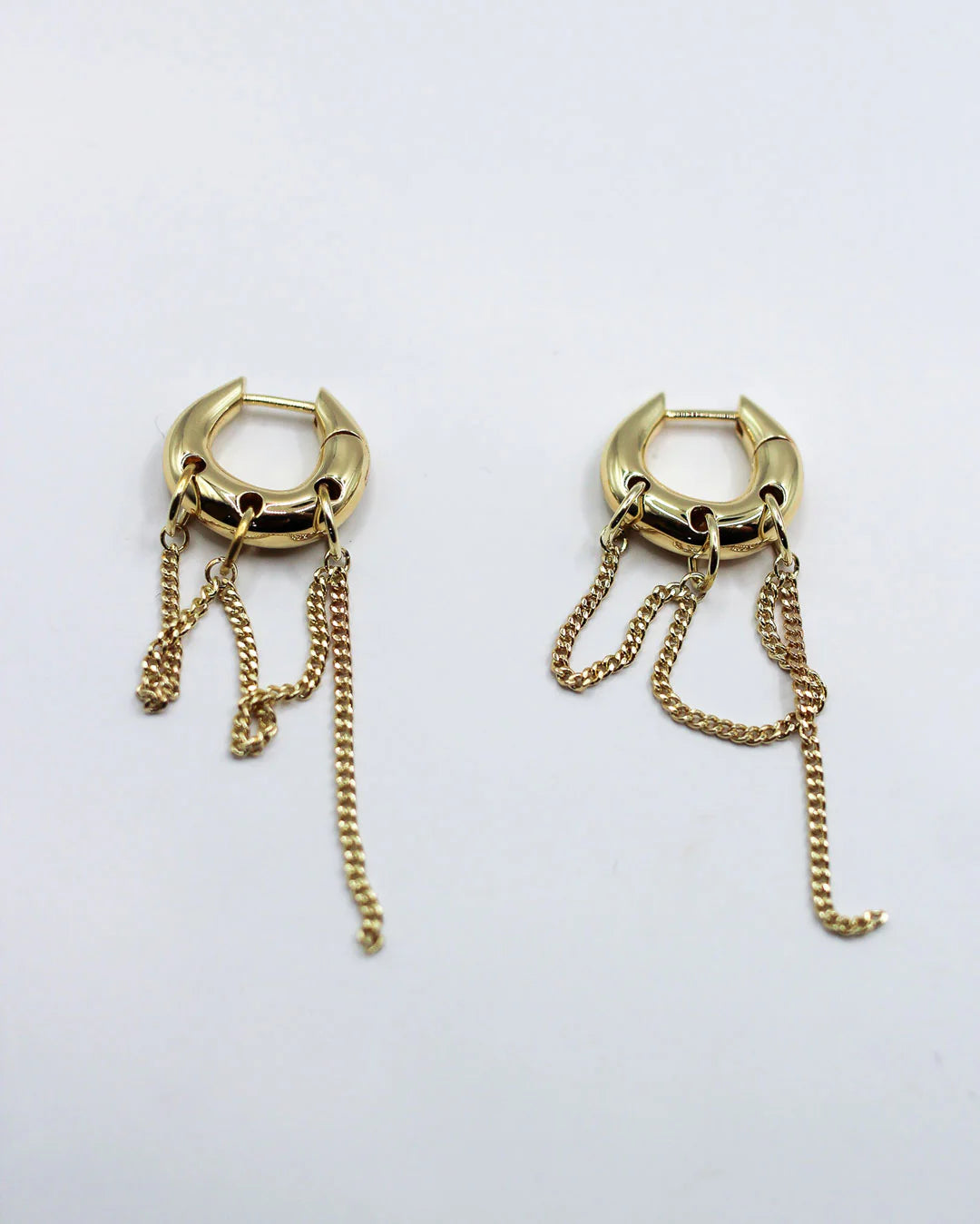 Dripping Chain Huggie Earring - 18k Gold Plating