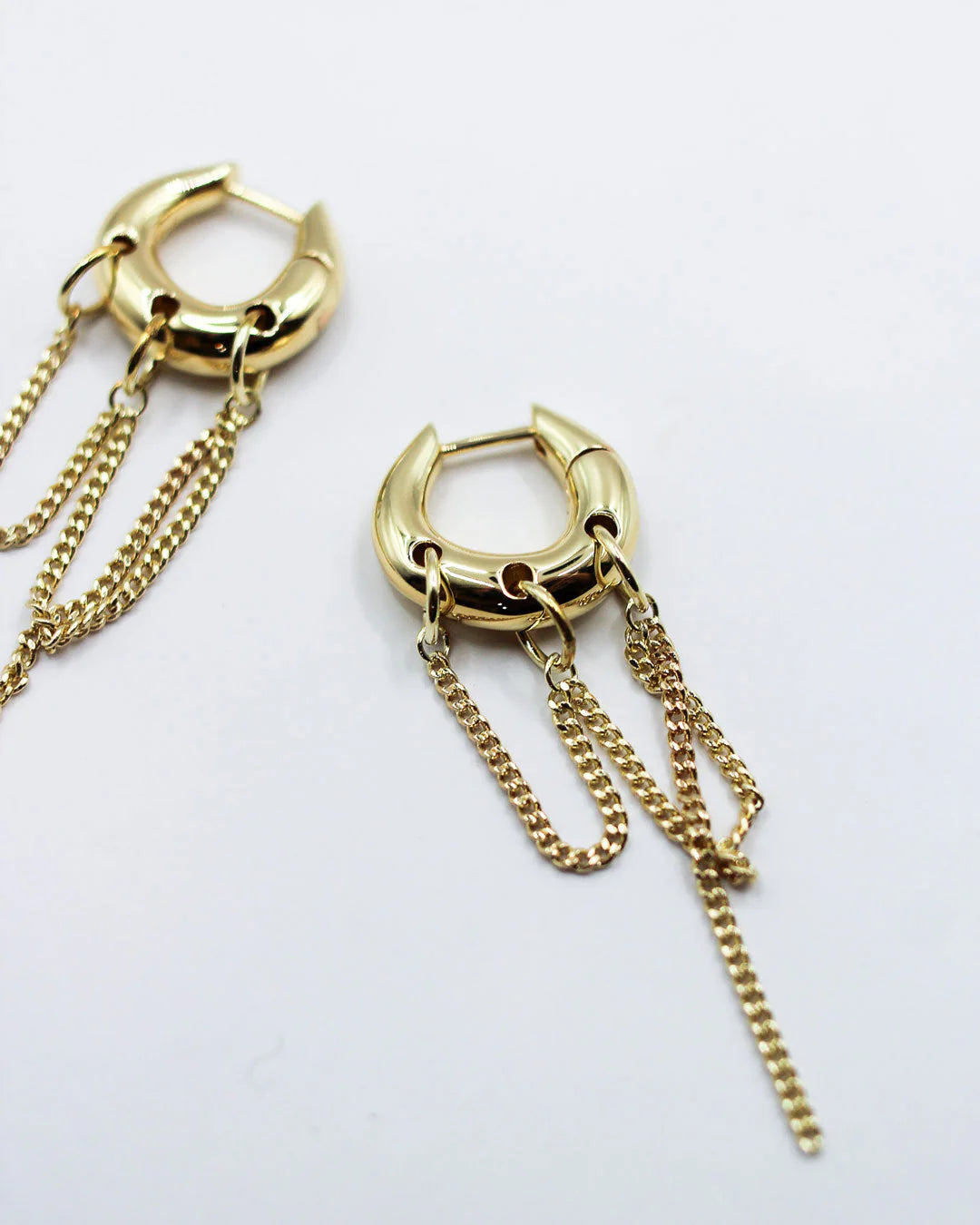 Dripping Chain Huggie Earring - 18k Gold Plating
