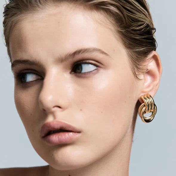 Mini Knot Earrings - Gold