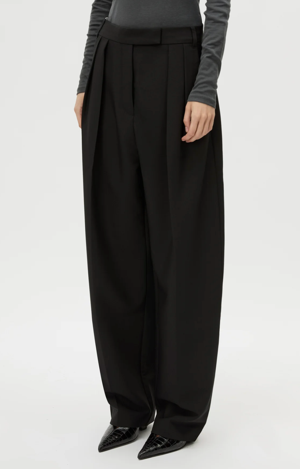 Tala Barrel Leg Pant
