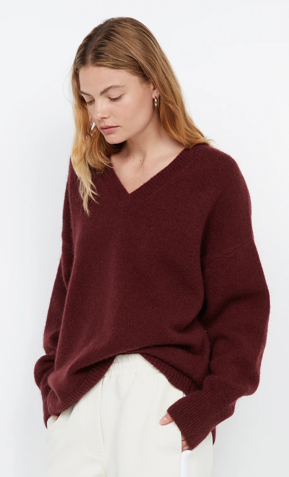 Campbell V Neck Jumper - Plum