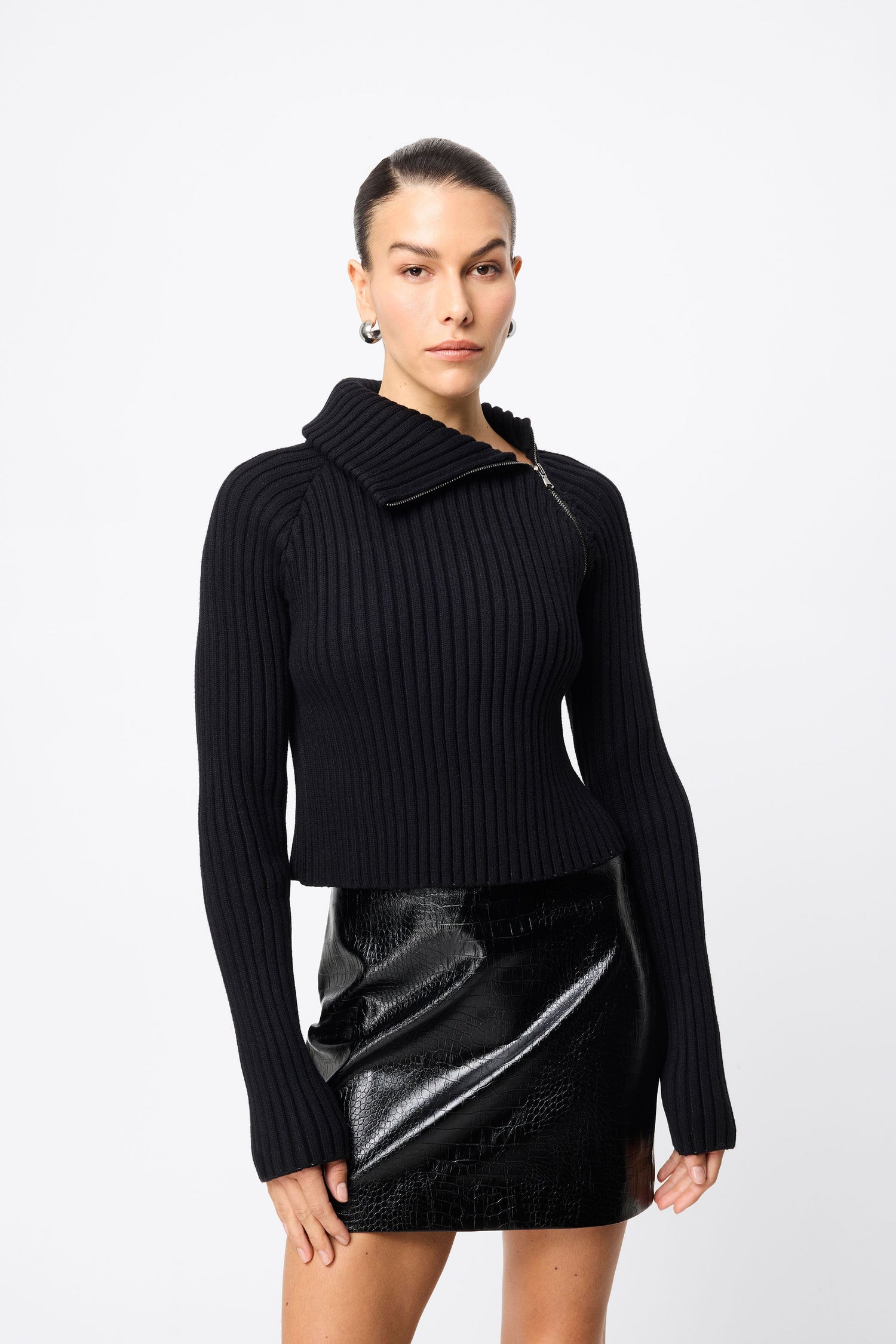 Lineage Knit Jumper - Black