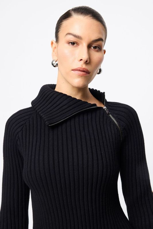 Lineage Knit Jumper - Black